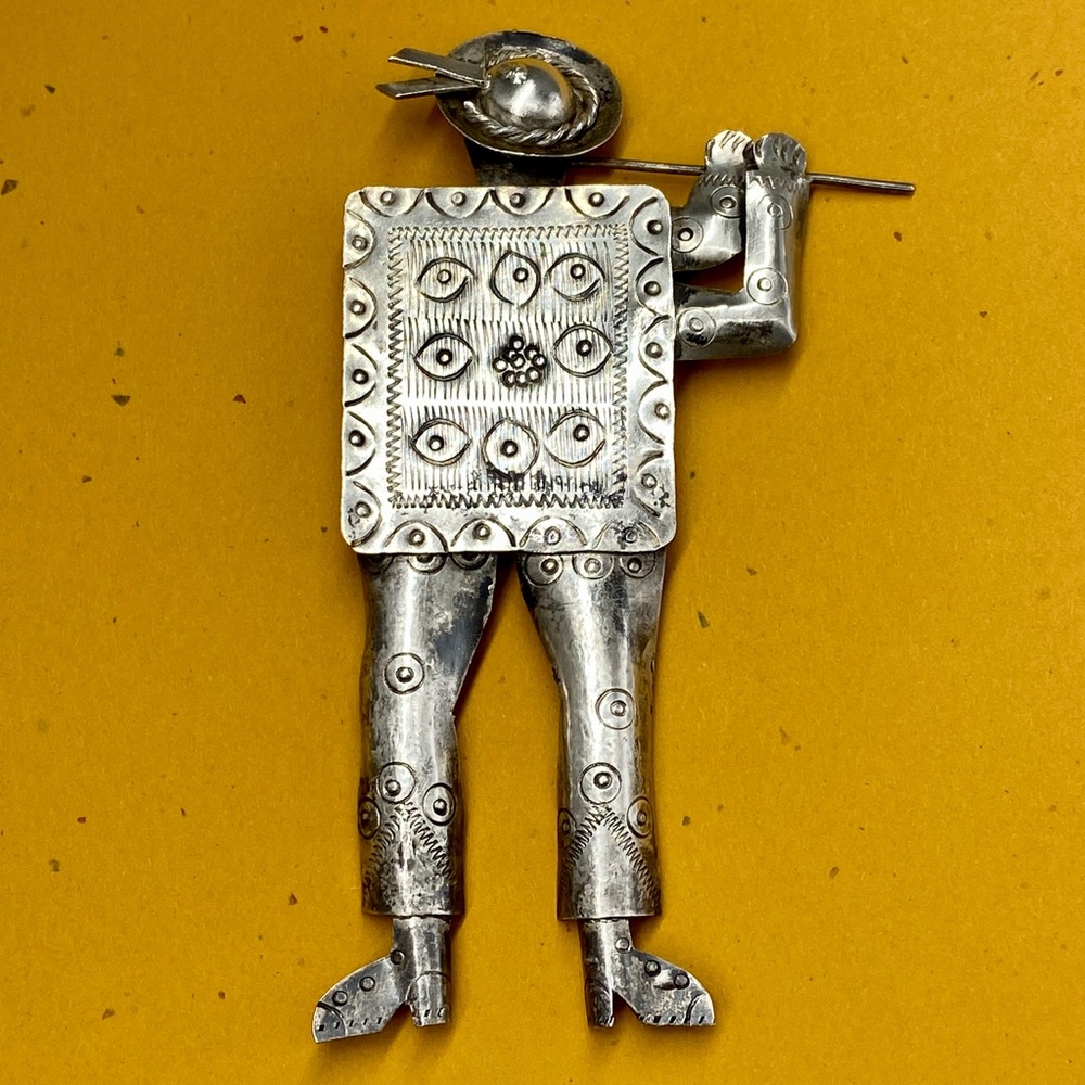 Vintage Sterling Silver Peruvian Brooch Flute Player in Ethnic Dress Stamped 925